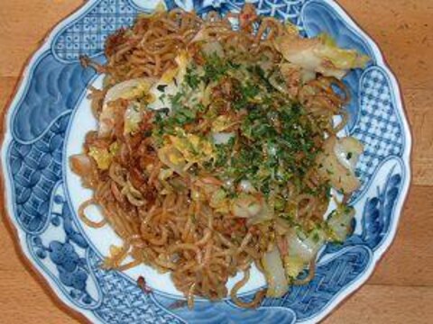 シンプルなツナ入りソース焼きそば